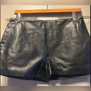 Vintage leather shorts true medium